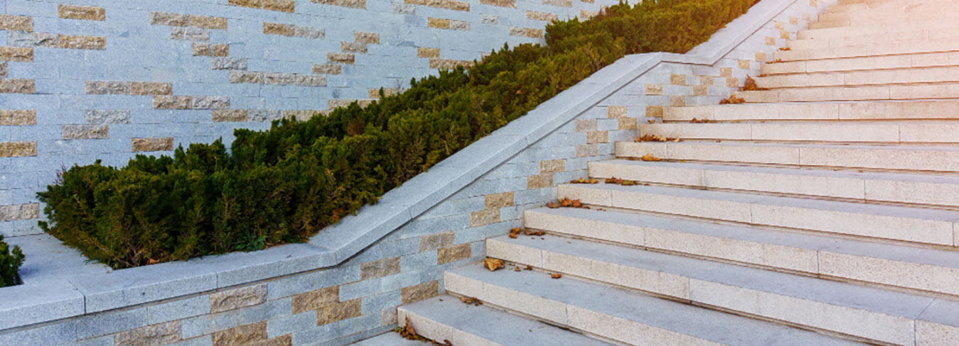 How to avoid slippery accidents on stairs in rainy season
